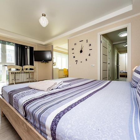Home Apartments Киев Экстерьер фото